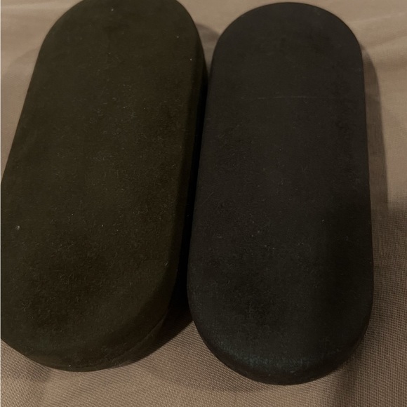 Tom Ford Black Sunglasses Case - Picture 2 of 4